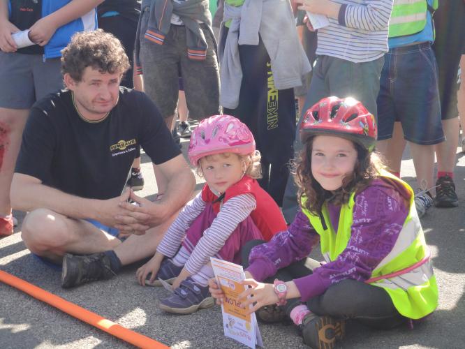 Přes kopec na Hradec- zahájení cyklistické sezóny.JPG