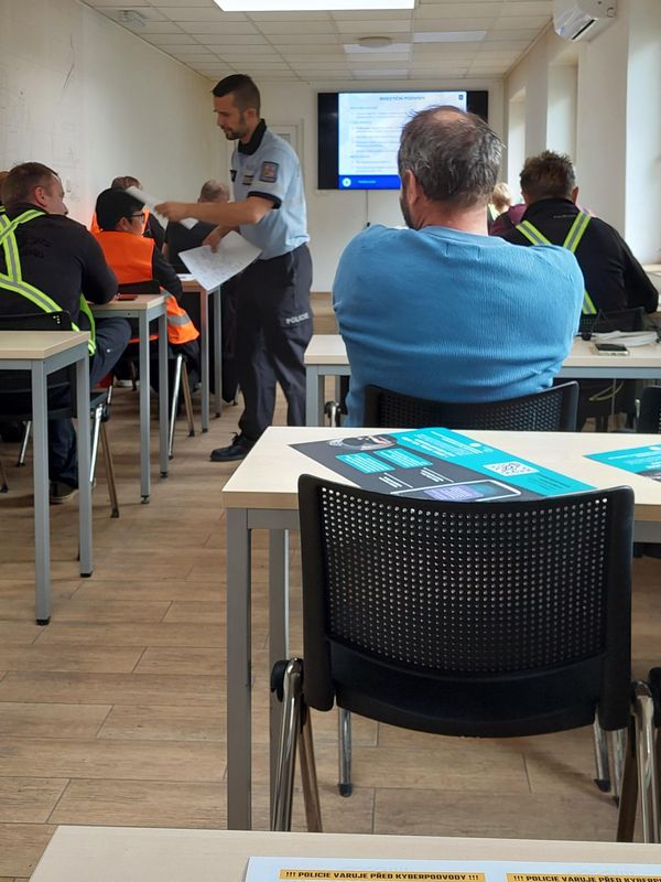 Prevence kyberpodvodů pro zaměstnavatele na Náchodsku - červen, září a říjen 2025