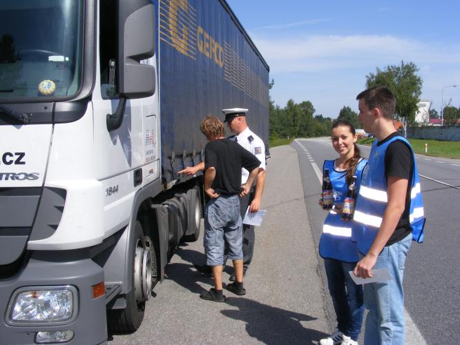 Preventivní akce:  Řídím - piju nealko pivo .jpg