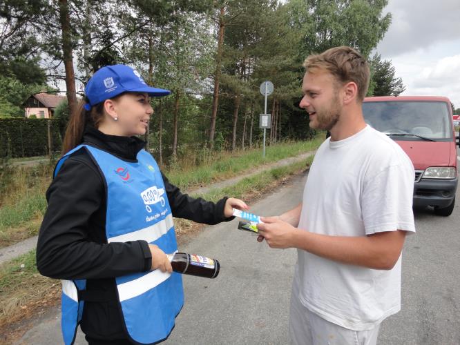 Preventivní akce zaměřená na řidiče "Řídím - piju nealko pivo".JPG