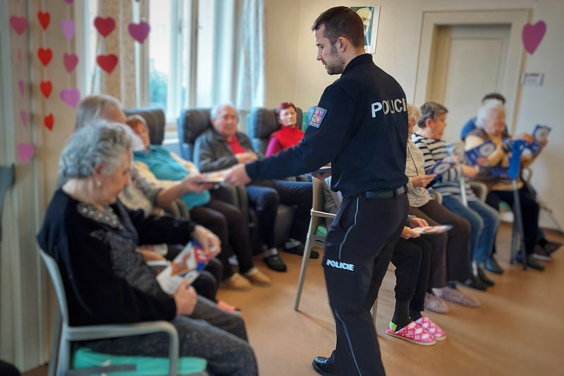 Preventivní přednáška červenokosteleckým seniorům v oblastní charitě - 27.2.2024