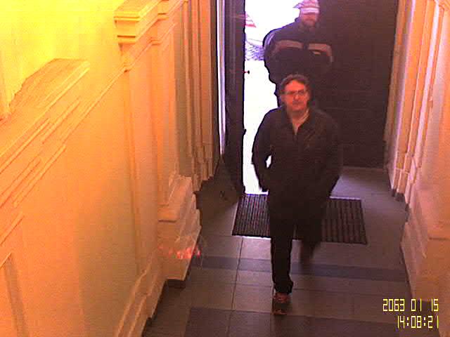 Příchod podezřelých - foto