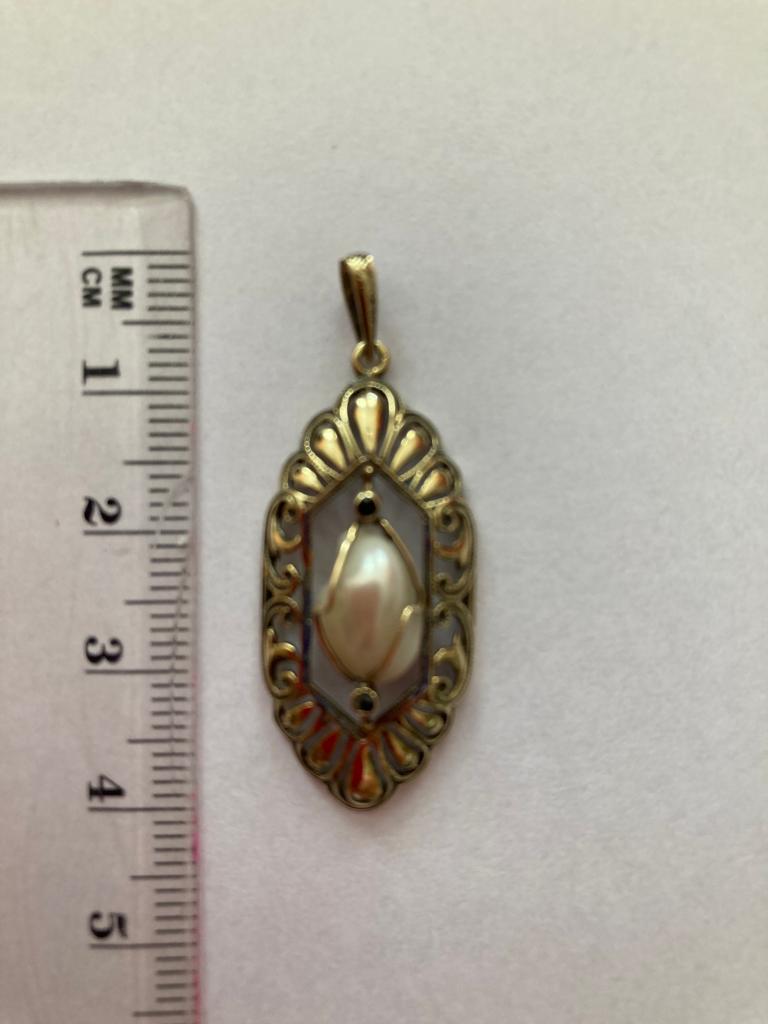 Přívěšek s perlou_2.jpg