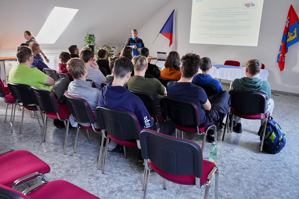 Projekt "Nultá hodina autoškoly"
