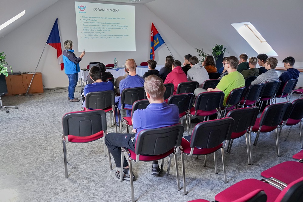 Projekt "Nultá hodina autoškoly"
