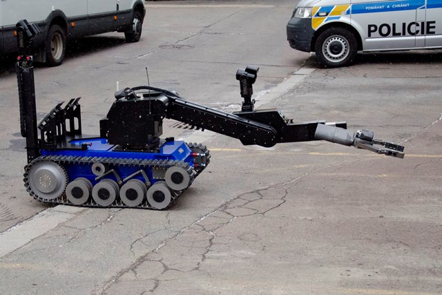 Pyrotechnický robot tEODor17