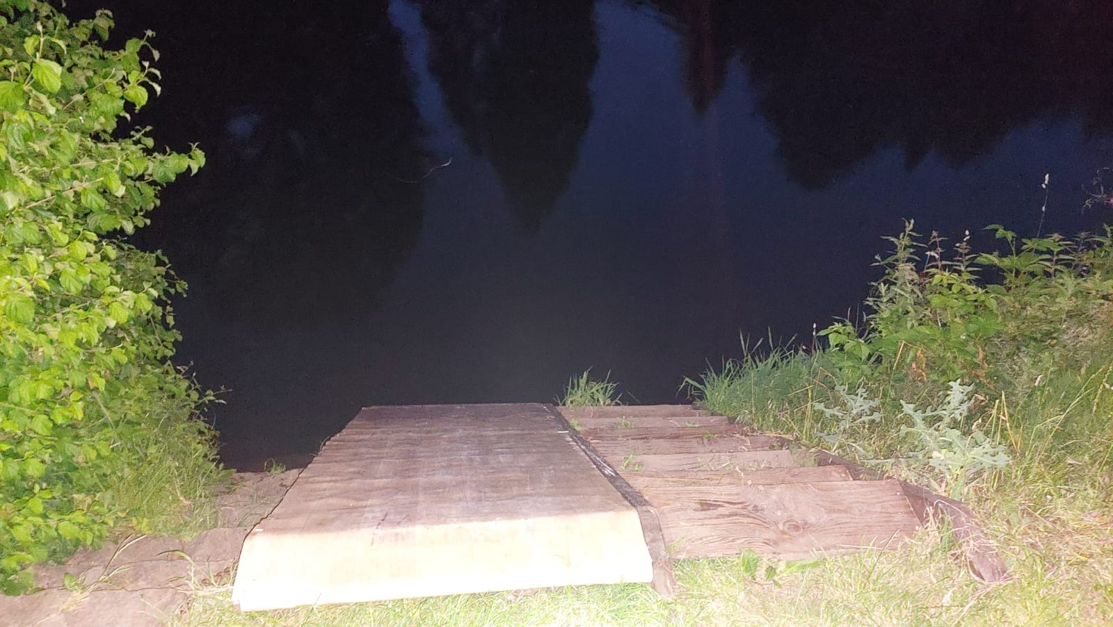 Řeka Vltava u sportovní haly 1.jpg