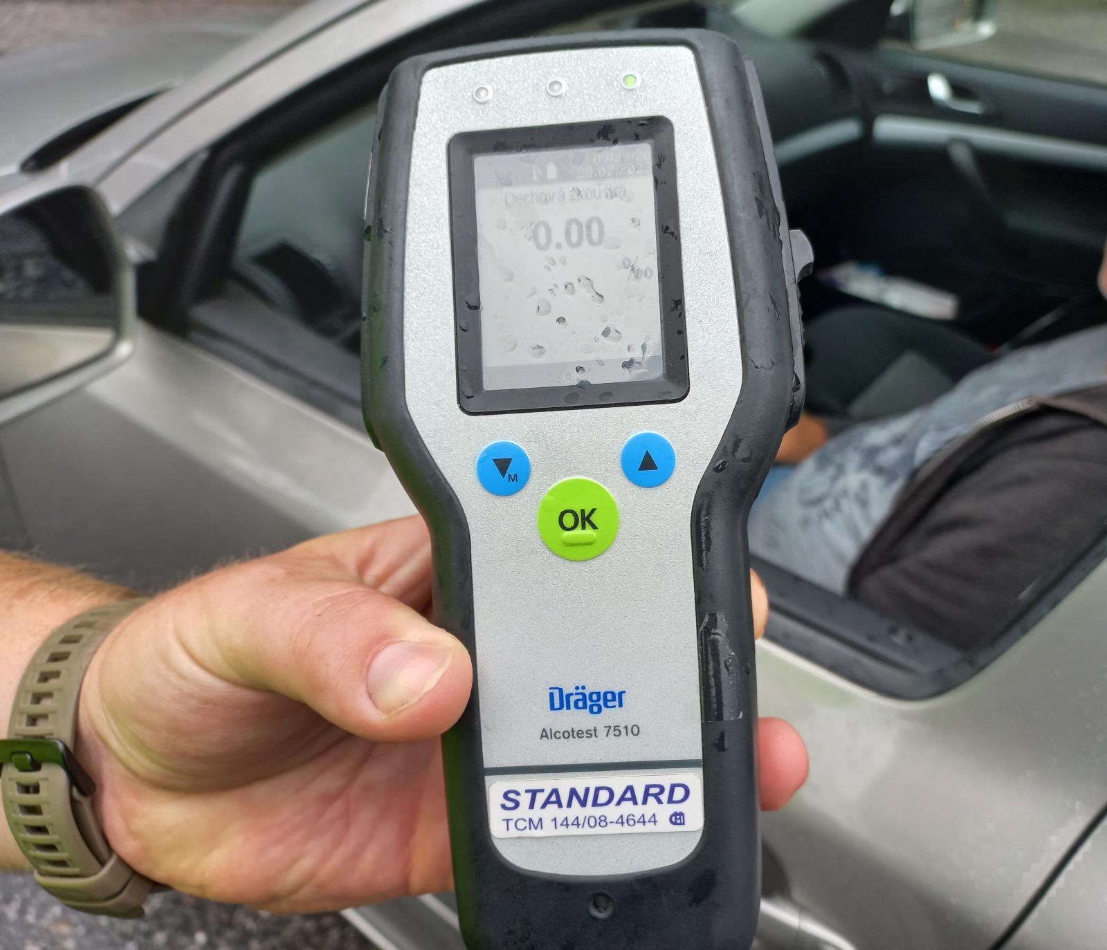 Řídím, piju nealko pivo