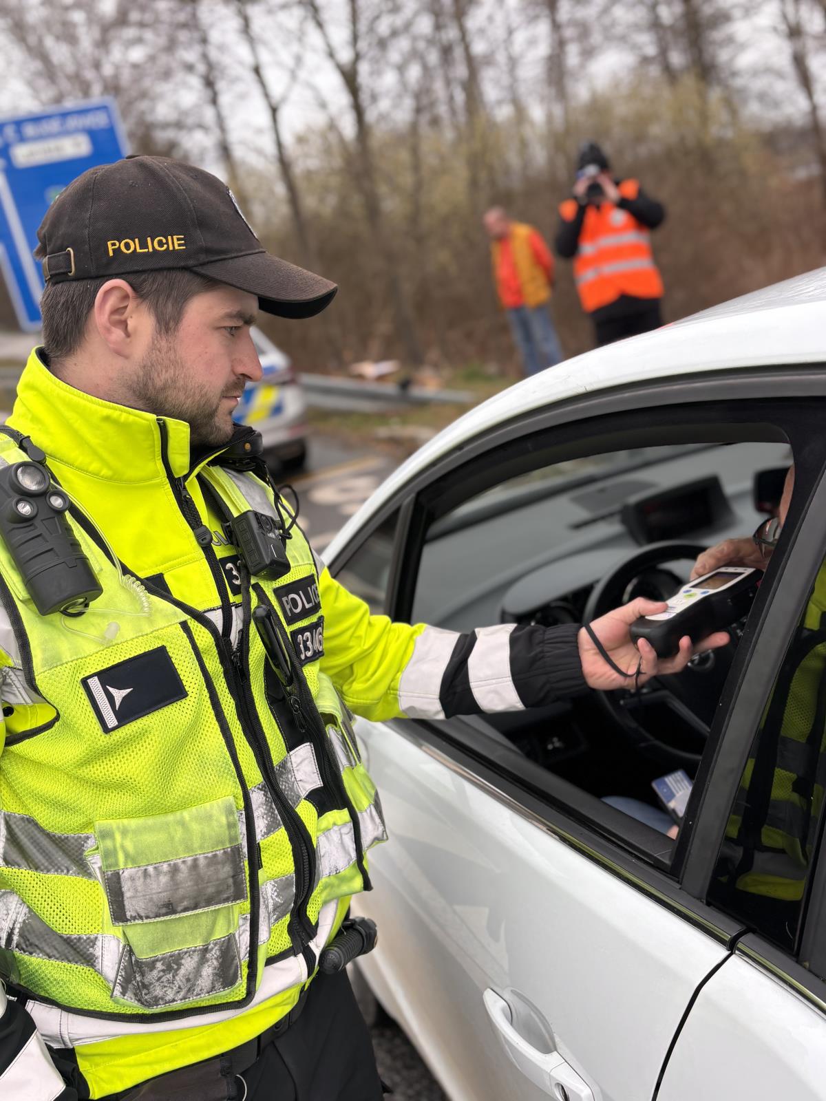 Řídím, piju nealko pivo