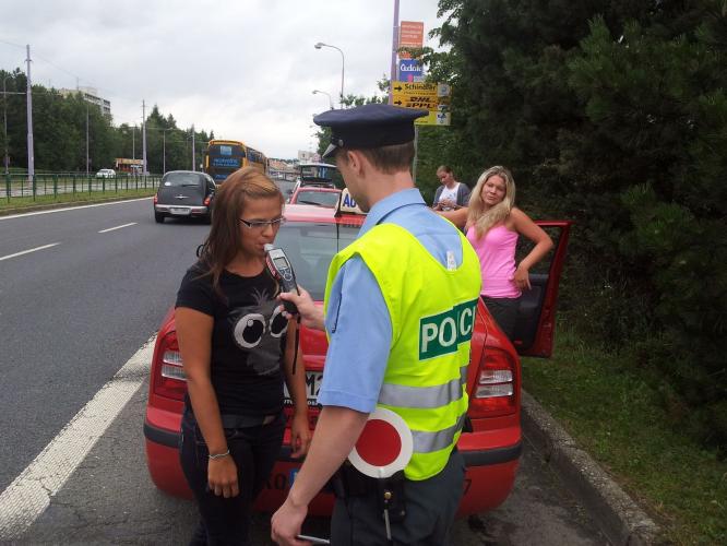 Řídím, piju nealko pivo