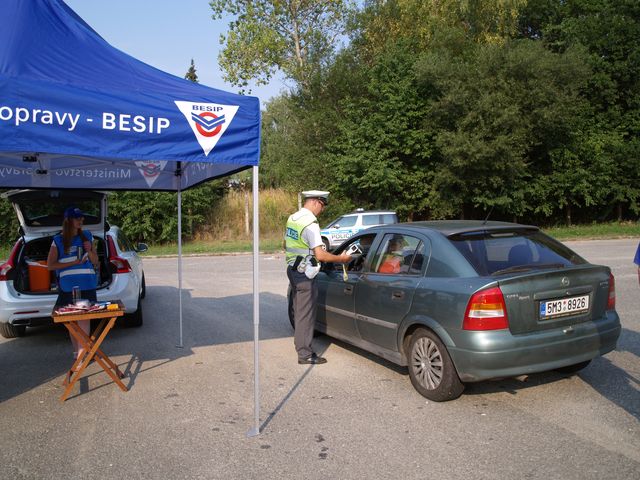 Řídím, piju nealko pivo