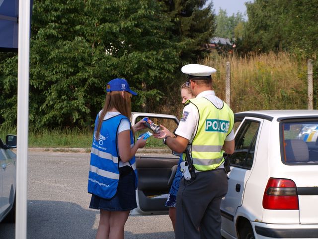 Řídím, piju nealko pivo