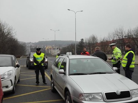 Řídím, piju nealko pivo