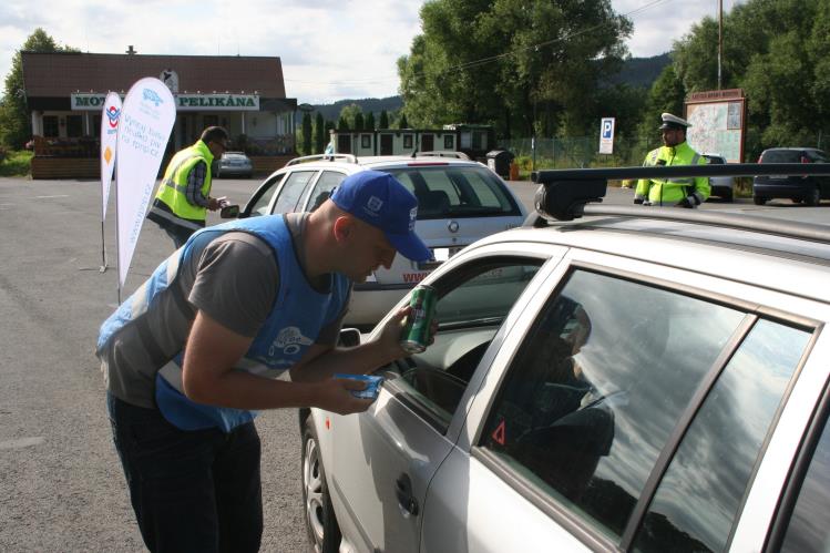 Řídím, piju nealko pivo (5)