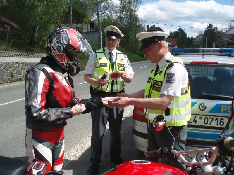 Silniční kontrola motorkáře 2