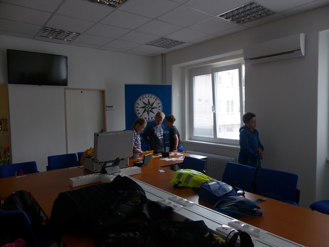 Školáci na návštěvě u policistů