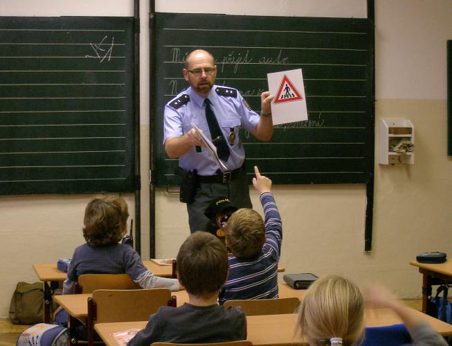 Školáci se učí znát základní značky