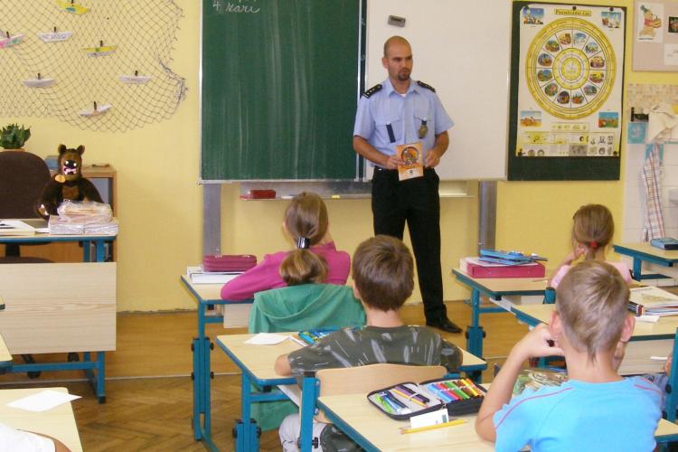 Školáky navštívili policisté z Preventivně informační skupiny