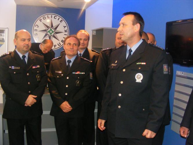 Slavnostní otevření Kontaktního a koordinačního centra v budově PČR, ÚO J.Hradec.JPG