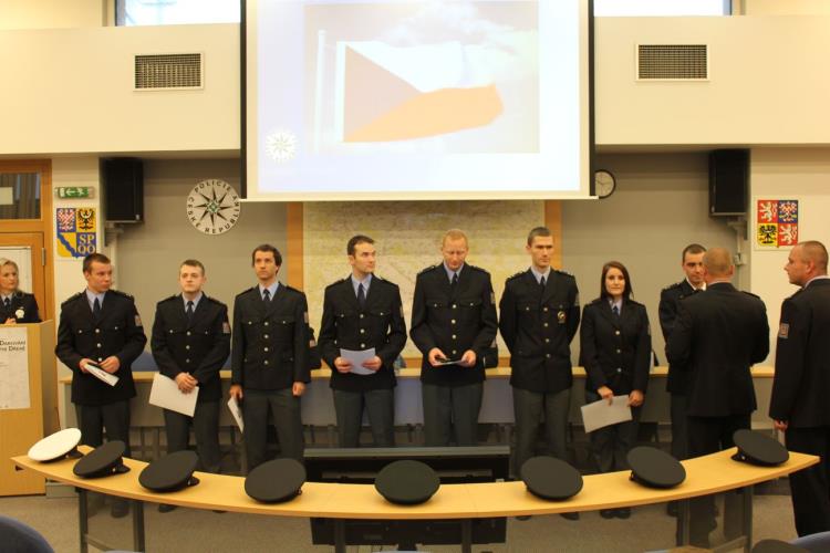 Slavnostní přijetí nových policistů