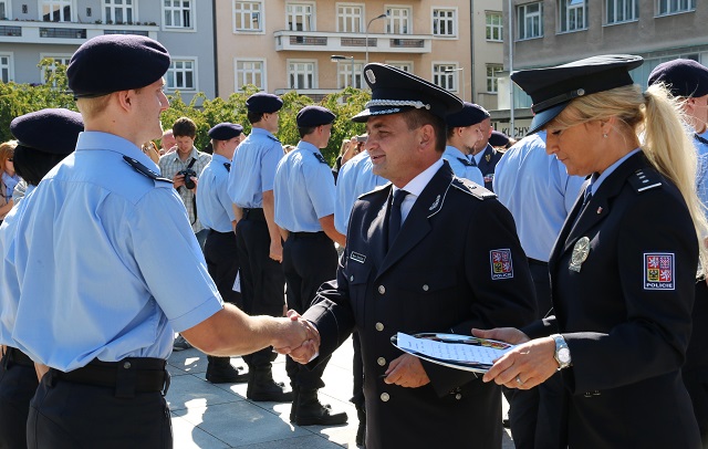 Slavnostní sliba a ocenění policistů