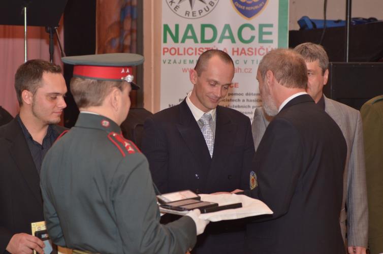 Společenský večer policie pořádali  již tradičně organizace IPA a NOS z J.Hradce.JPG