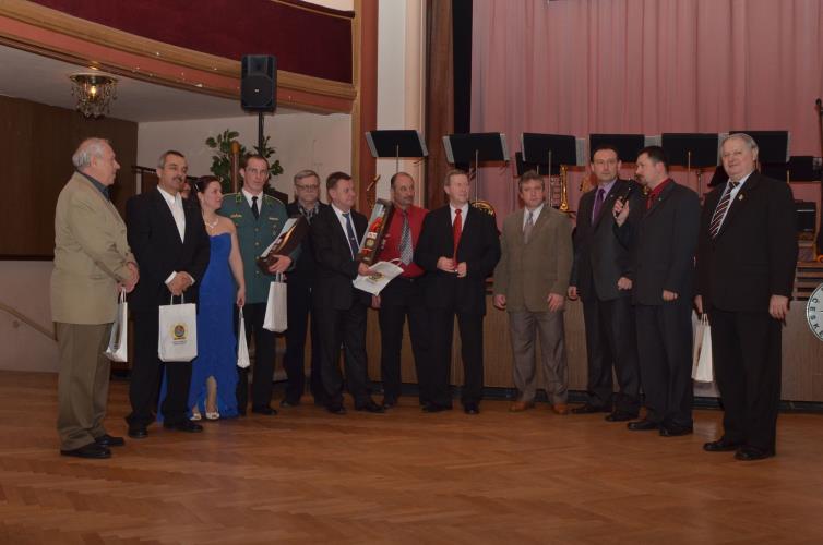 Společenský večer policie pořádali  již tradičně organizace IPA a NOS z J.Hradce.JPG