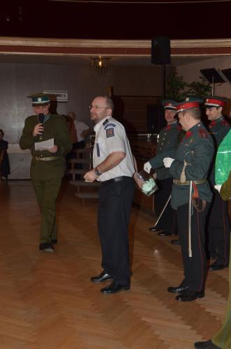 Společenský večer policie pořádali  již tradičně organizace IPA a NOS z J.Hradce.JPG