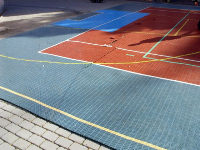 Sportovní umělá plocha