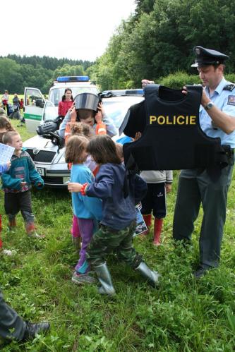 Tábor Jedovnice - neprůstřelná vesta.jpg