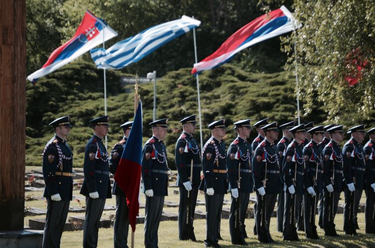 Terezínská tryzna - čestná stráž