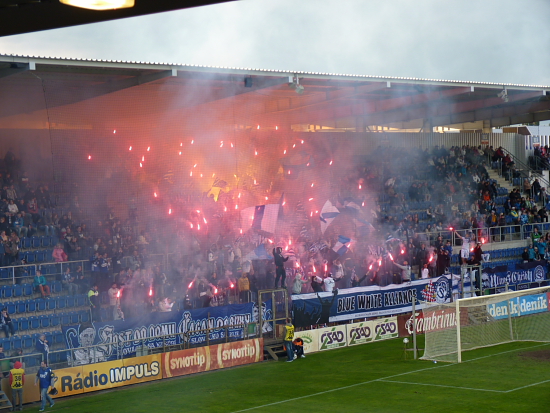 Tribuna domácích fanoušků