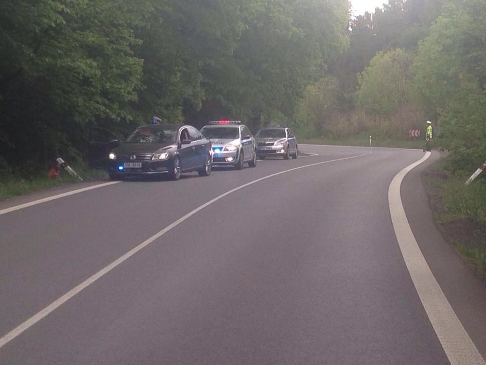 Ujíždějící motorkář