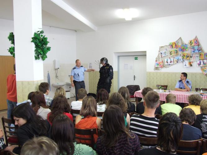 Ukázka policejní výstroje