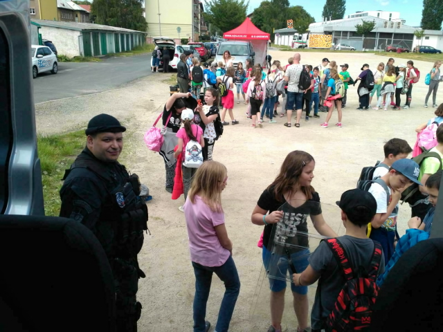 Ukázka vybavení pořádkové jednotky