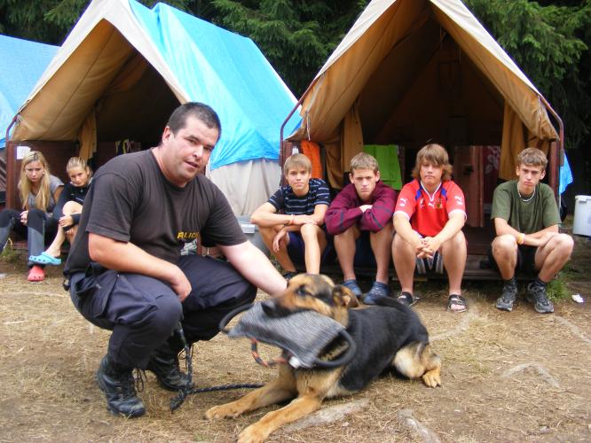 Ukázky práce jindřichohradecké policie  na LDT Osika .jpg