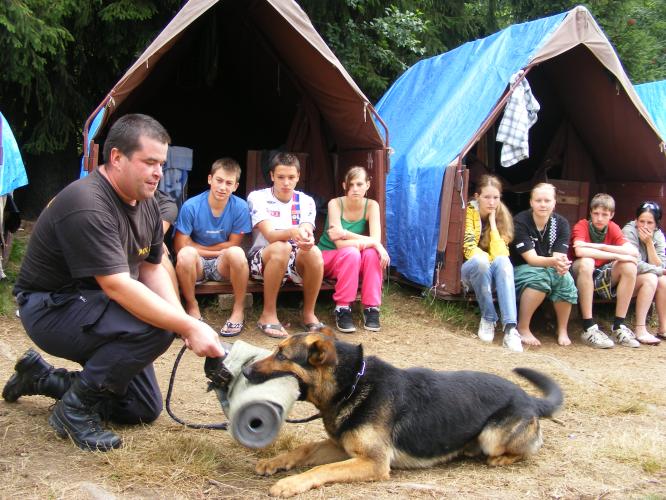 Ukázky práce jindřichohradecké policie  na LDT Osika .jpg