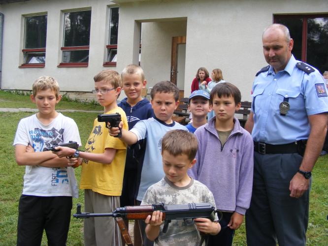 Ukázky práce jindřichohradecké policie  na LDT Osika .jpg