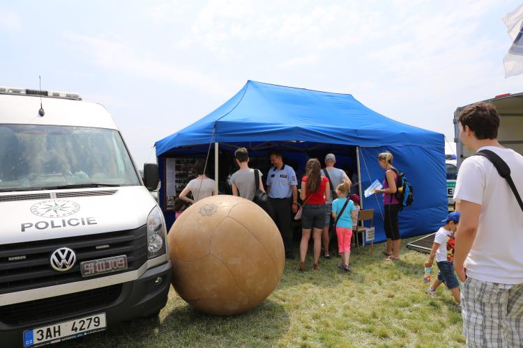 VIII. DEN S  POLICIÍ (11)