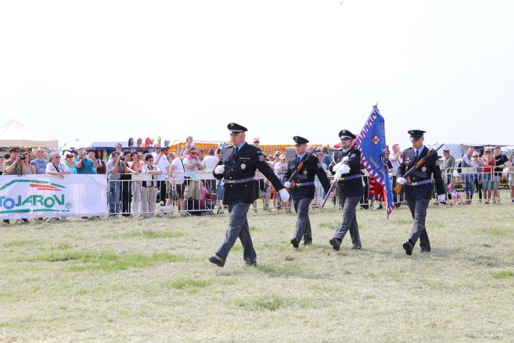 VIII. DEN S  POLICIÍ (5)