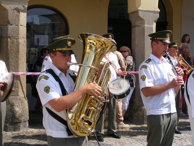 Vojáci převzali ocenění i medaile.JPG
