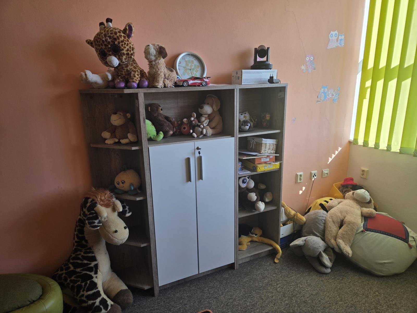 Vybavení speciální výslechové místnosti