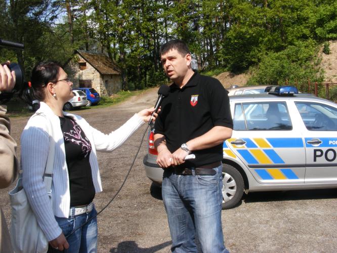 Výcvik pořádkové jednotky sekce ÚO J.Hradec .jpg