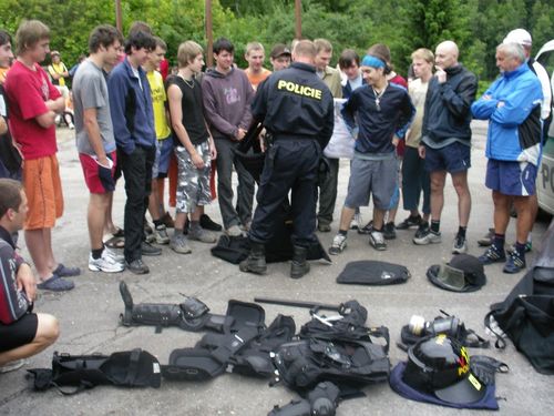 Výstroj pořádkové jednotky