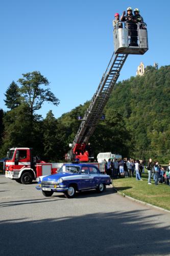 Výsuvný žebřík hasičů.jpg