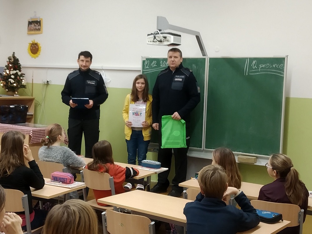 Výtvarná a literární soutěž "Zpomal, prosím"