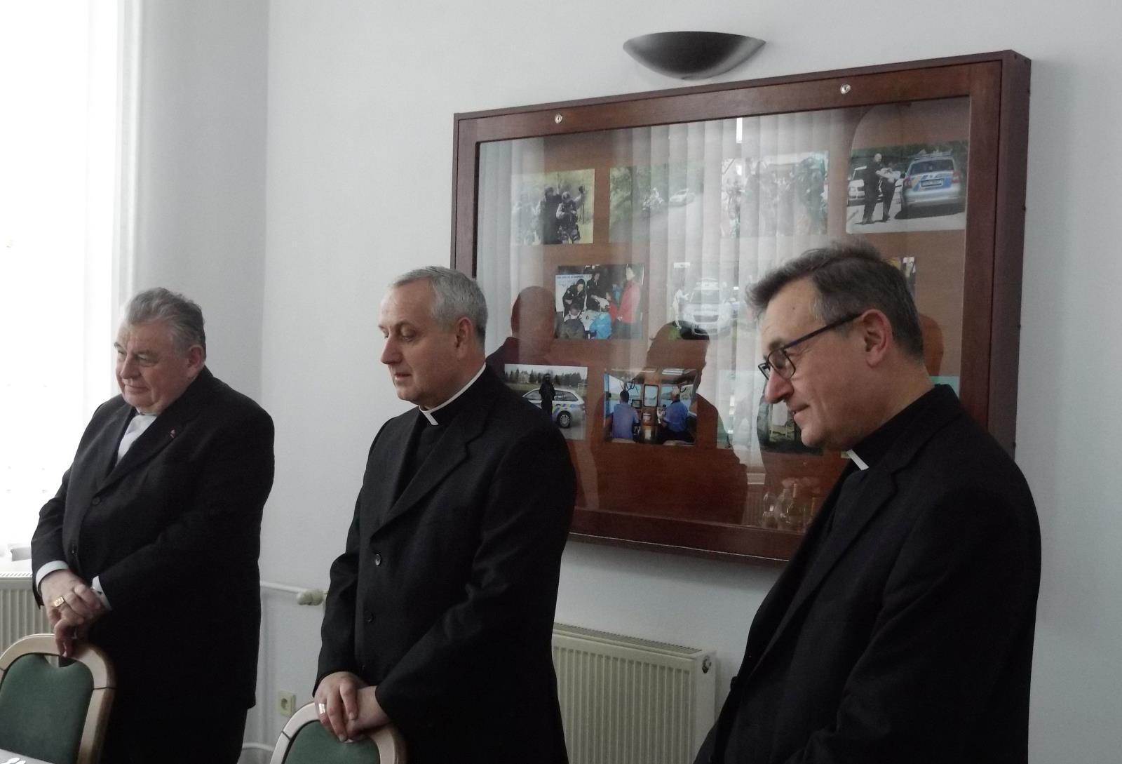 Vzácná návštěva Dominik kardinál Duka II.jpg