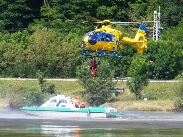 Záchrana z vodního toku 