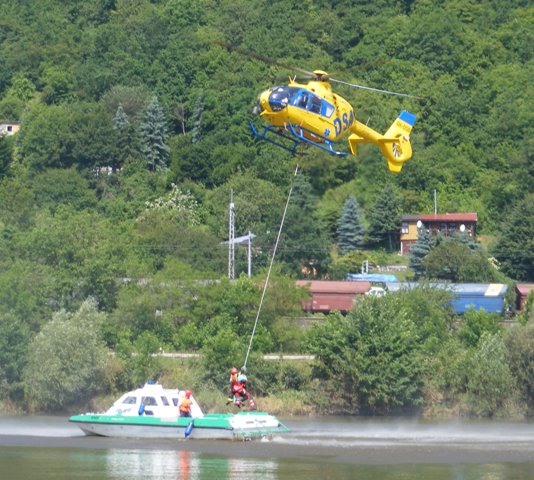 Záchrana z vodního toku 