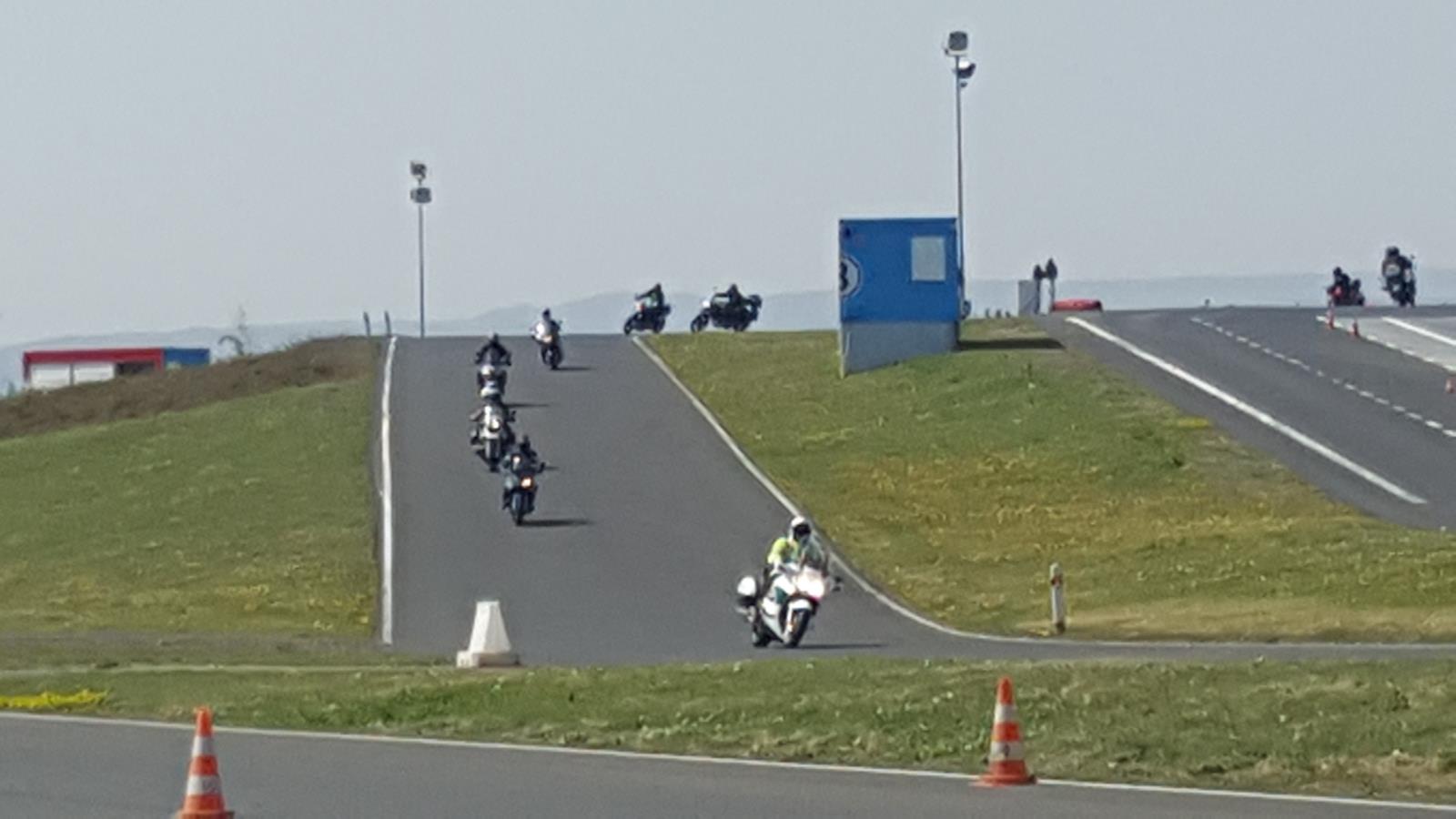 Začněme spolu aneb kolama dolů - polygon